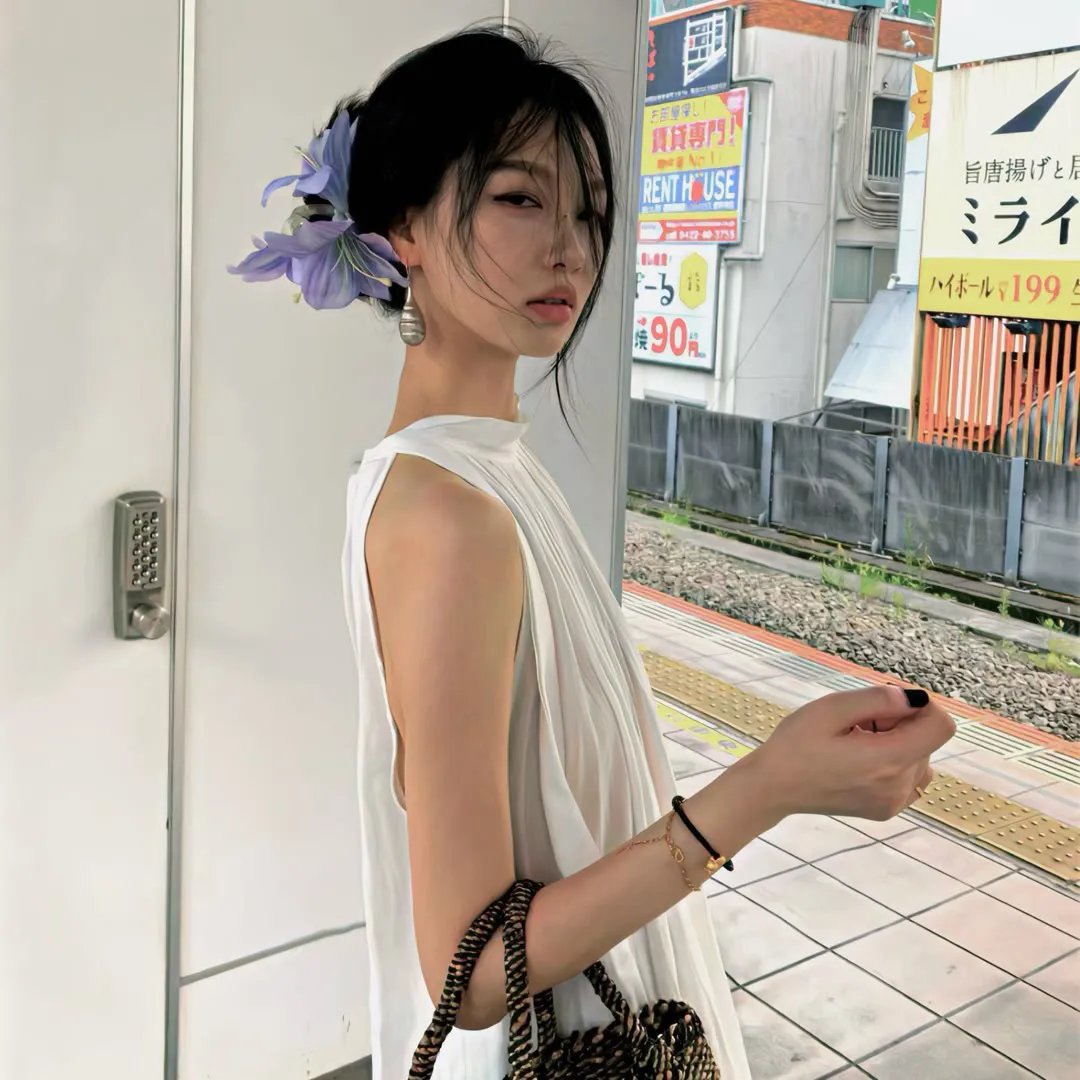 劳拉·马尔斯的眼睛